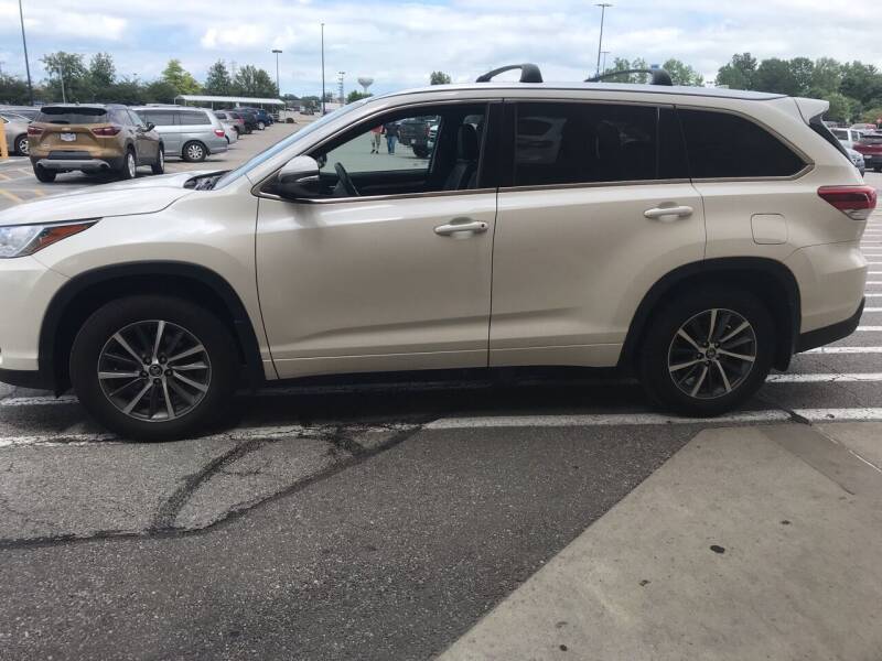 2018 Toyota Highlander for sale at Renaissance Auto Network in Warrensville Heights OH
