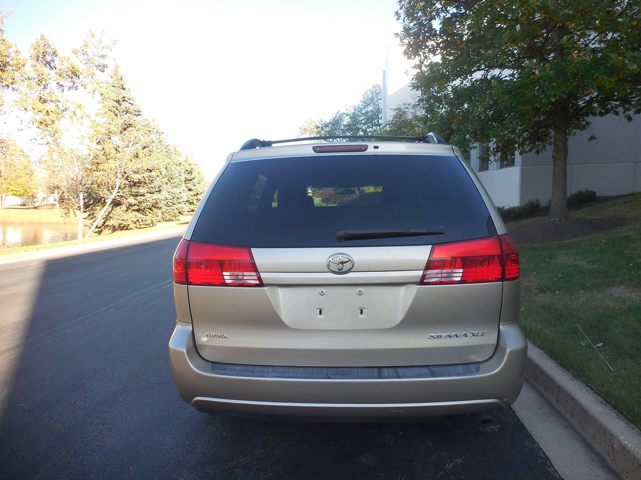 2004 Toyota Sienna for sale at Genuine Motors in Schaumburg, IL