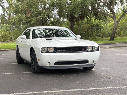 2014 Dodge Challenger R/T Plus