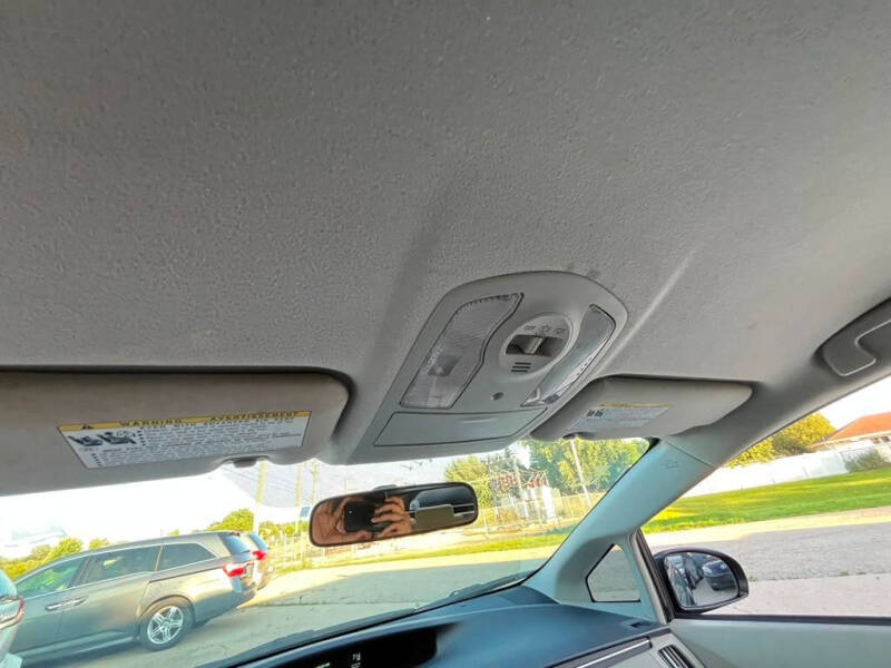 2014 Toyota Prius Three
