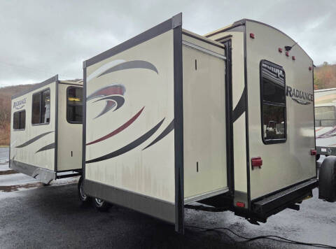 2017 Cruiser RV Radiance Touring Edition