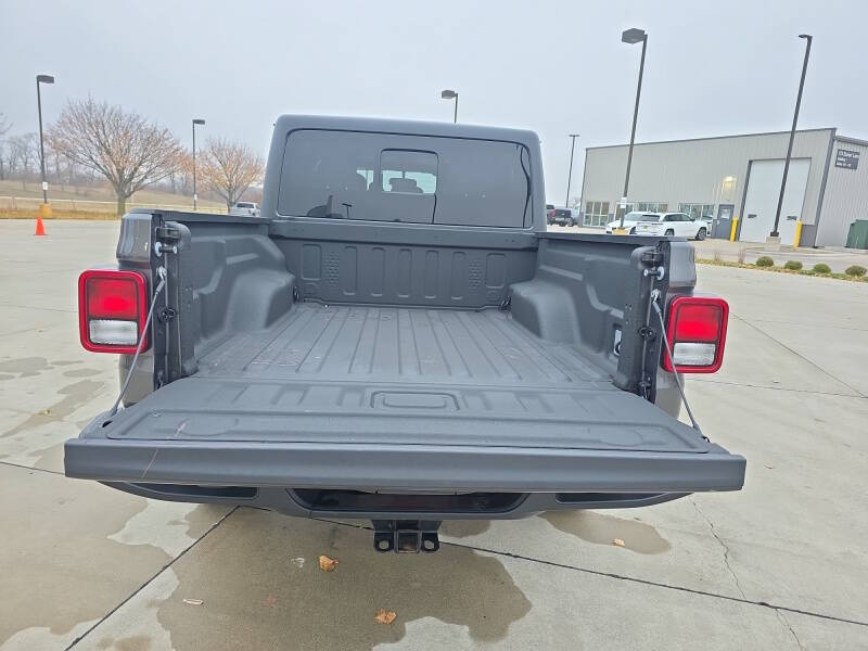 2020 Jeep Gladiator Sport S