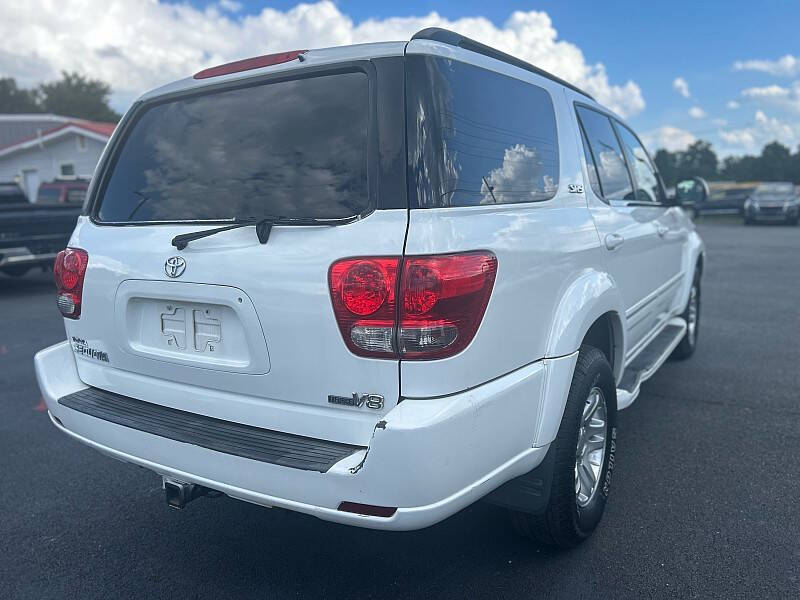 2005 Toyota Sequoia SR5
