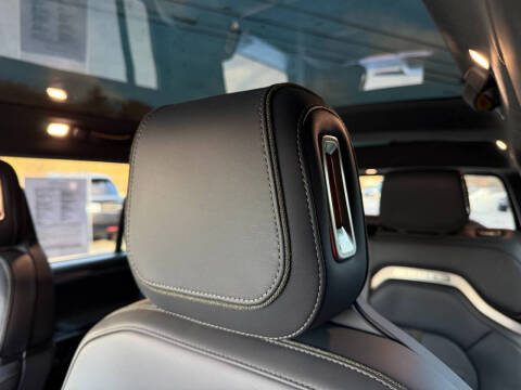 2023 Rivian R1S Adventure