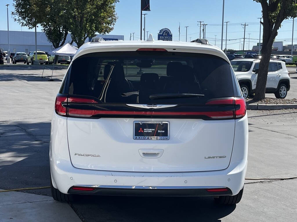 2022 Chrysler Pacifica for sale at Axio Auto Boise in Boise, ID