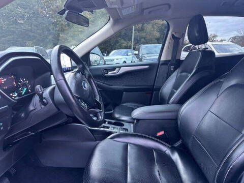 2020 Ford Escape SEL