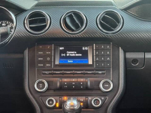 2017 Ford Mustang V6