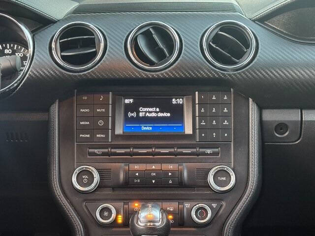 2017 Ford Mustang V6