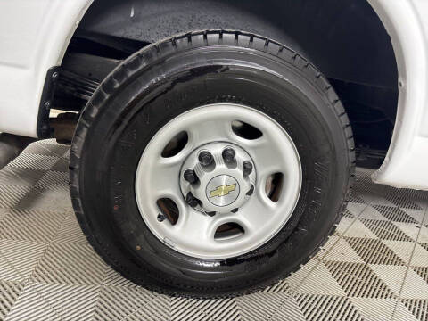 2023 Chevrolet Express LS 3500
