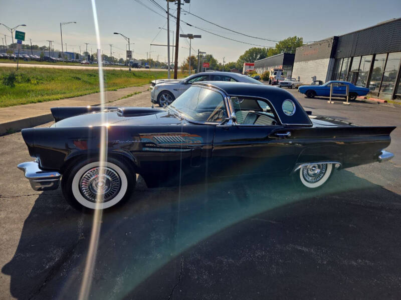 1957 Ford Thunderbird