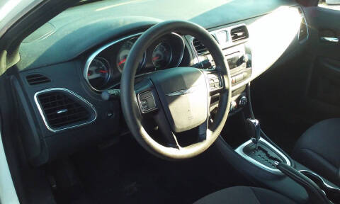 2012 Chrysler 200 LX