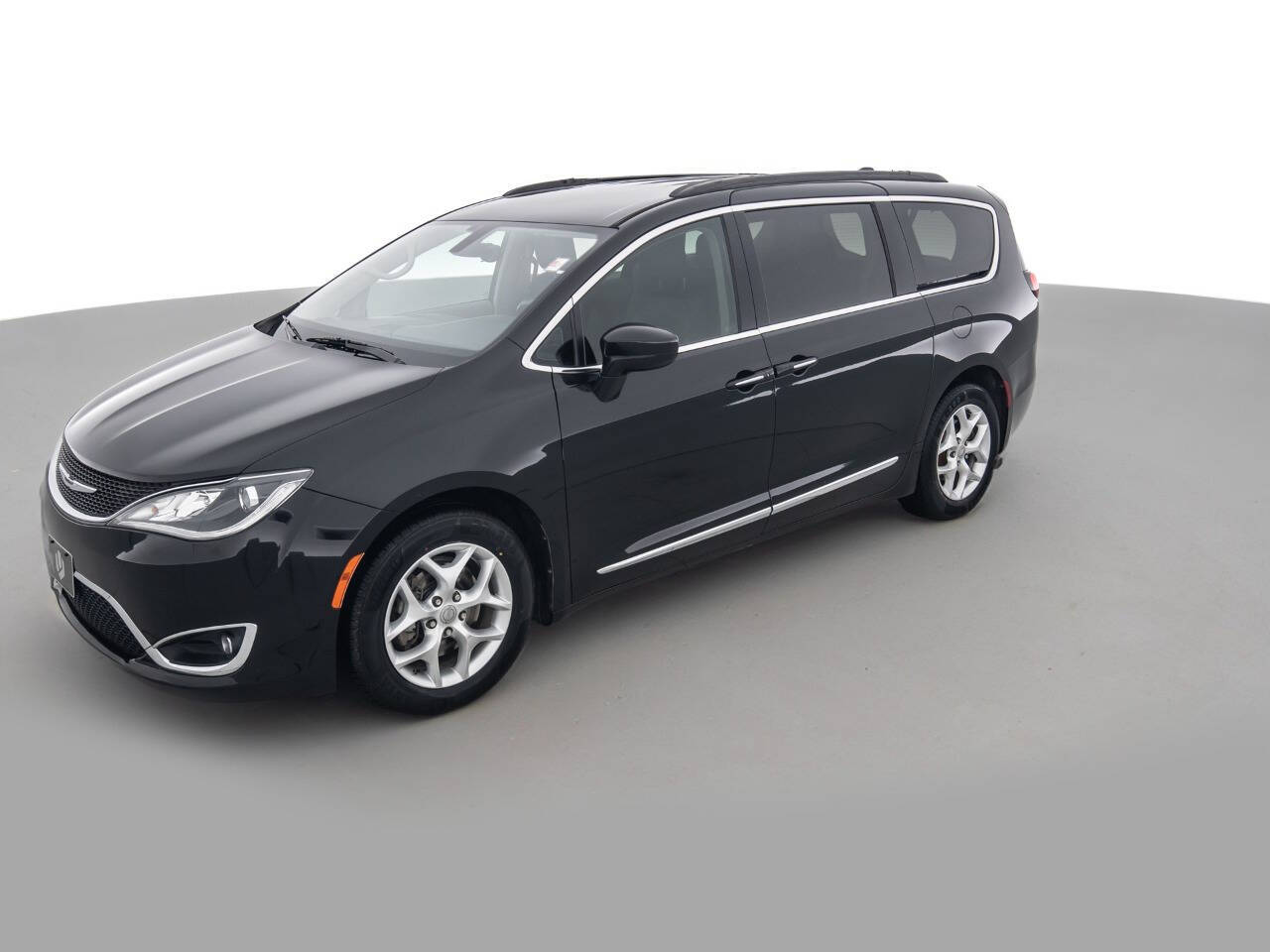 Used Car 2017 Chrysler Pacifica  Touring L 4dr Mini Van For Sale Under $15,000 In Coal City, Illinois