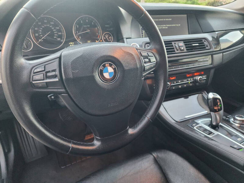 2012 BMW 5 Series 528i