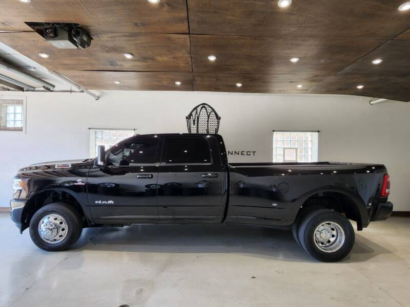 2019 RAM Ram Pickup 3500 for sale at Midwest Car Connect in Villa Park IL