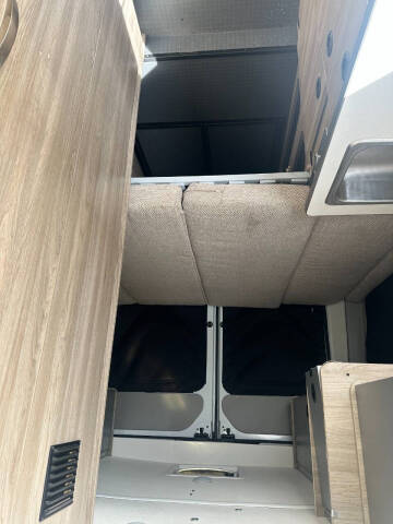 2023 Winnebago Solis