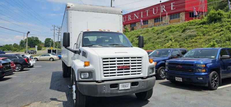 2004 GMC TopKick C7500 for sale at Sevierville Import Center in Sevierville TN