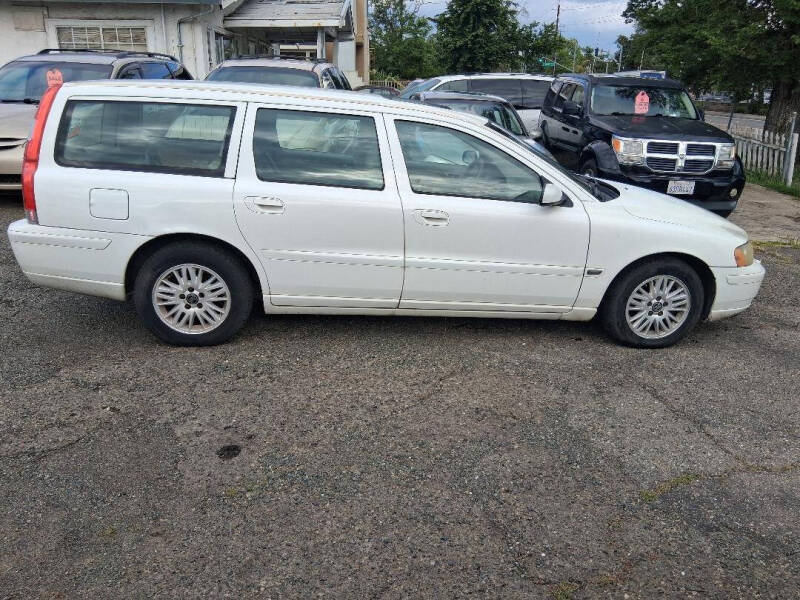 2005 Volvo V70 2.4