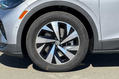 2025 Volkswagen ID.4 Pro