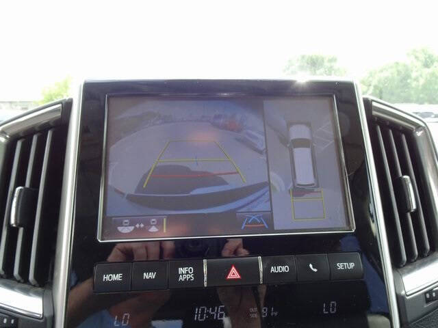 2017 Toyota Land Cruiser