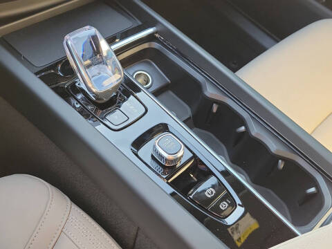 2026 Volvo XC60 B5 Core