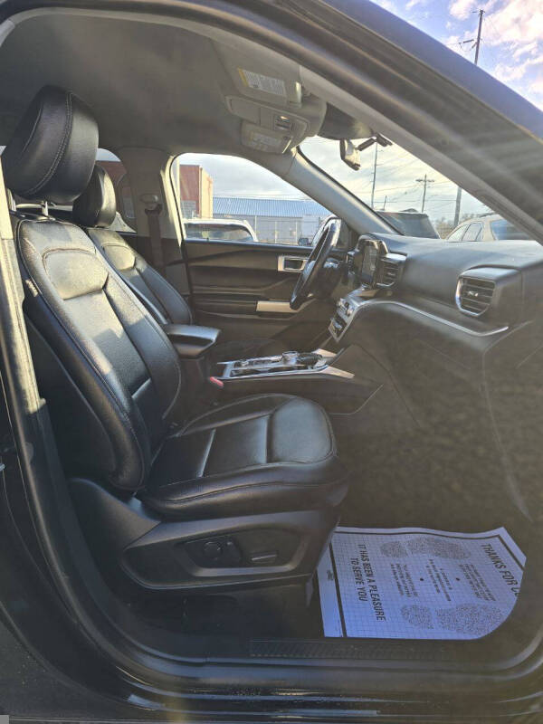 2020 Ford Explorer XLT - Photo 10