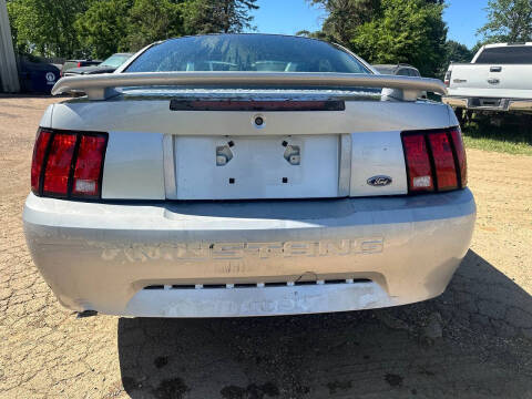 2003 Ford Mustang Deluxe