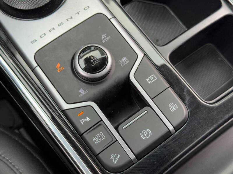 2022 Kia Sorento Plug-In Hybrid SX