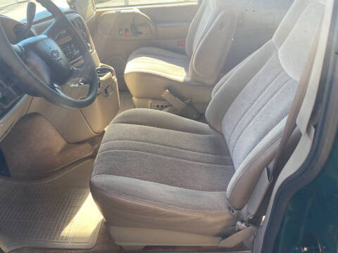 2000 Chevrolet Astro LS