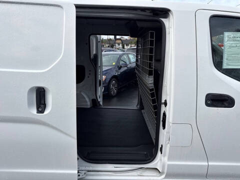 2017 Nissan NV200 SV