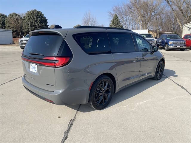 2025 Chrysler Pacifica Limited