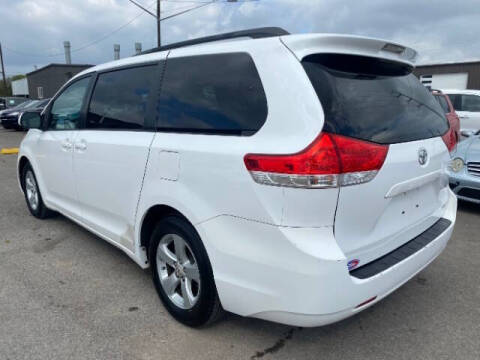 2012 Toyota Sienna