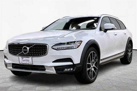 2020 Volvo V90 Cross Country T6