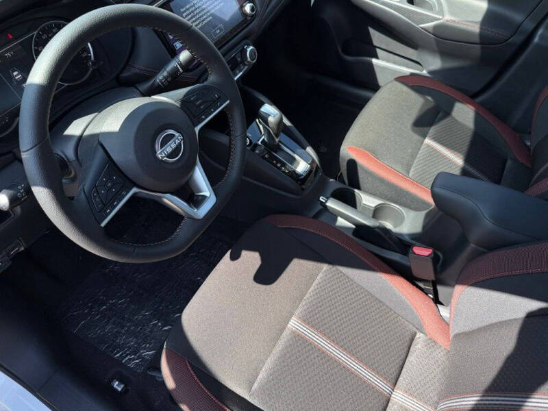 2025 Nissan Versa SR