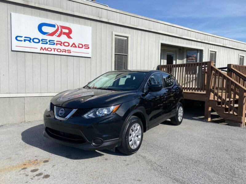 2018 Nissan Rogue Sport for sale at CROSSROADS MOTORS in Knoxville TN