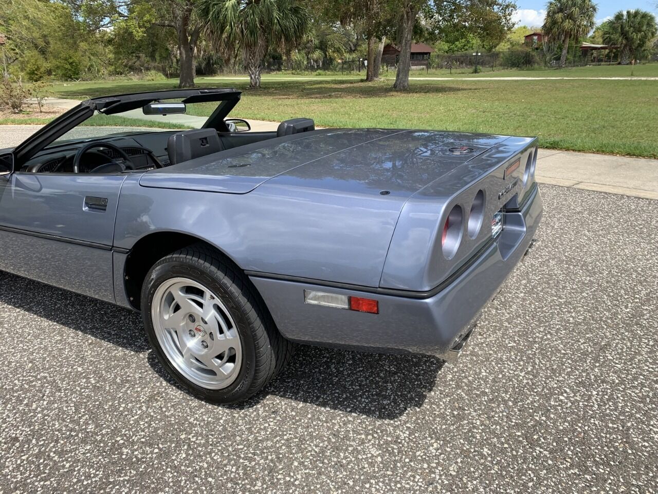 1990 Chevrolet Corvette 23