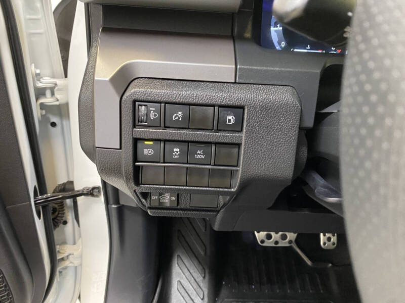 2025 Toyota Tacoma TRD Sport HV