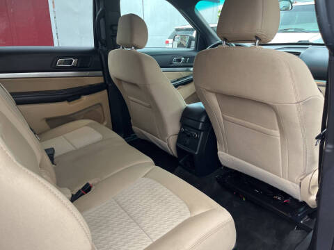 2016 Ford Explorer