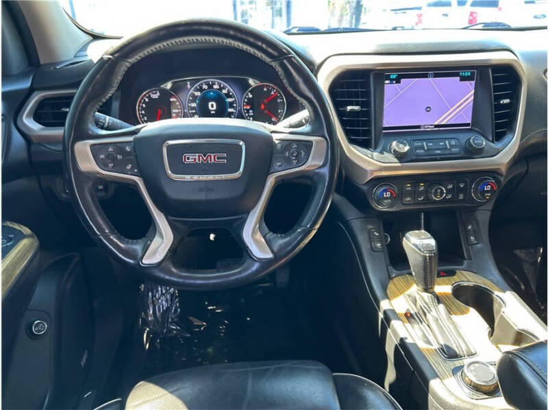 2017 GMC Acadia Denali