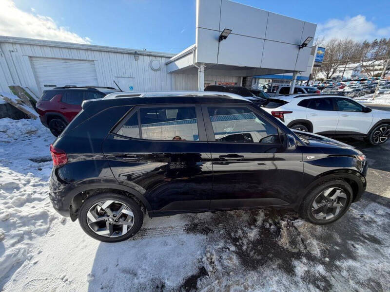 2023 Hyundai Venue SEL