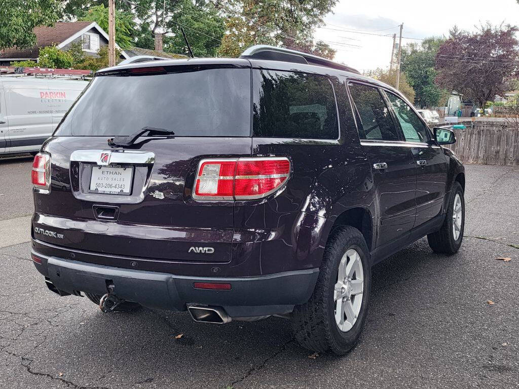 2008 Saturn Outlook for sale at ETHAN AUTO SALES LLC in Portland, OR