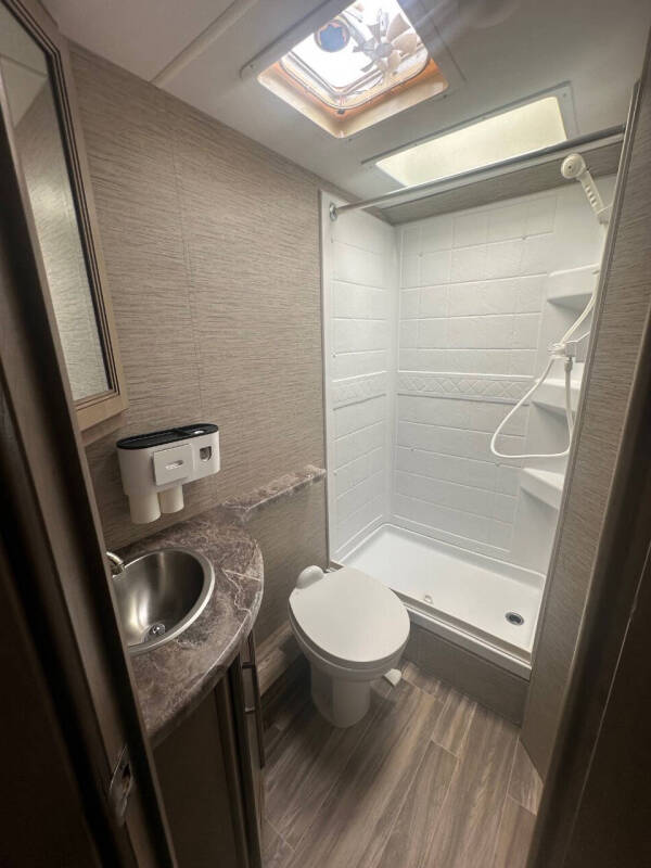 2022 Thor Motor Coach FOUR WINDS 22B