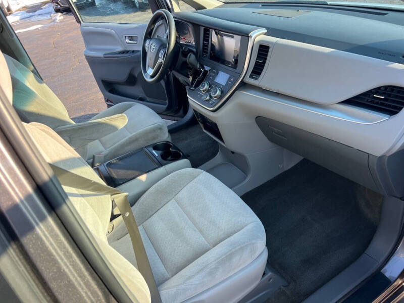 2017 Toyota Sienna