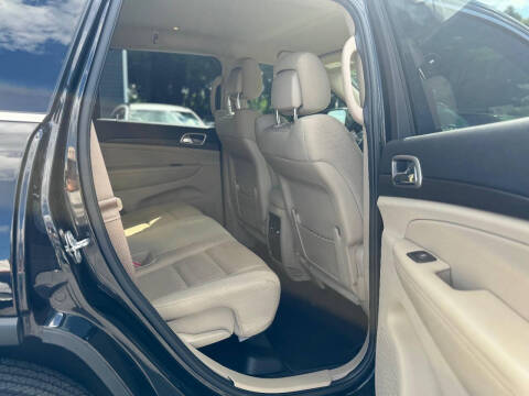 2017 Jeep Grand Cherokee Laredo