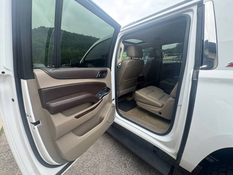 2017 Chevrolet Suburban LT