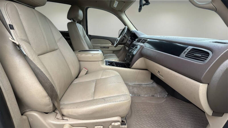 2013 Chevrolet Avalanche LT Black Diamond