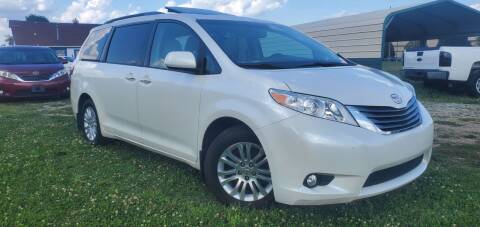 2015 Toyota Sienna for sale at Sinclair Auto Inc. in Pendleton IN