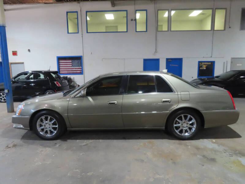 2011 Cadillac DTS Luxury Collection