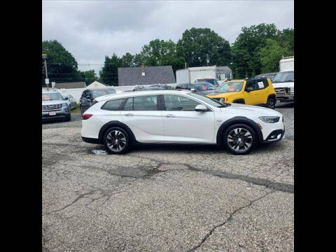 2018 Buick Regal TourX Essence