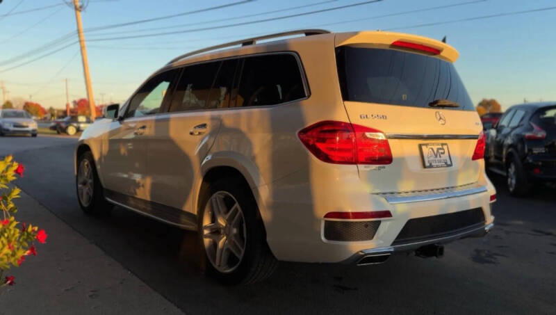 2015 Mercedes-Benz GL-Class GL 550 4MATIC
