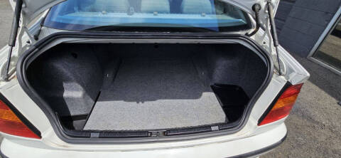 2004 BMW 3 Series 325i